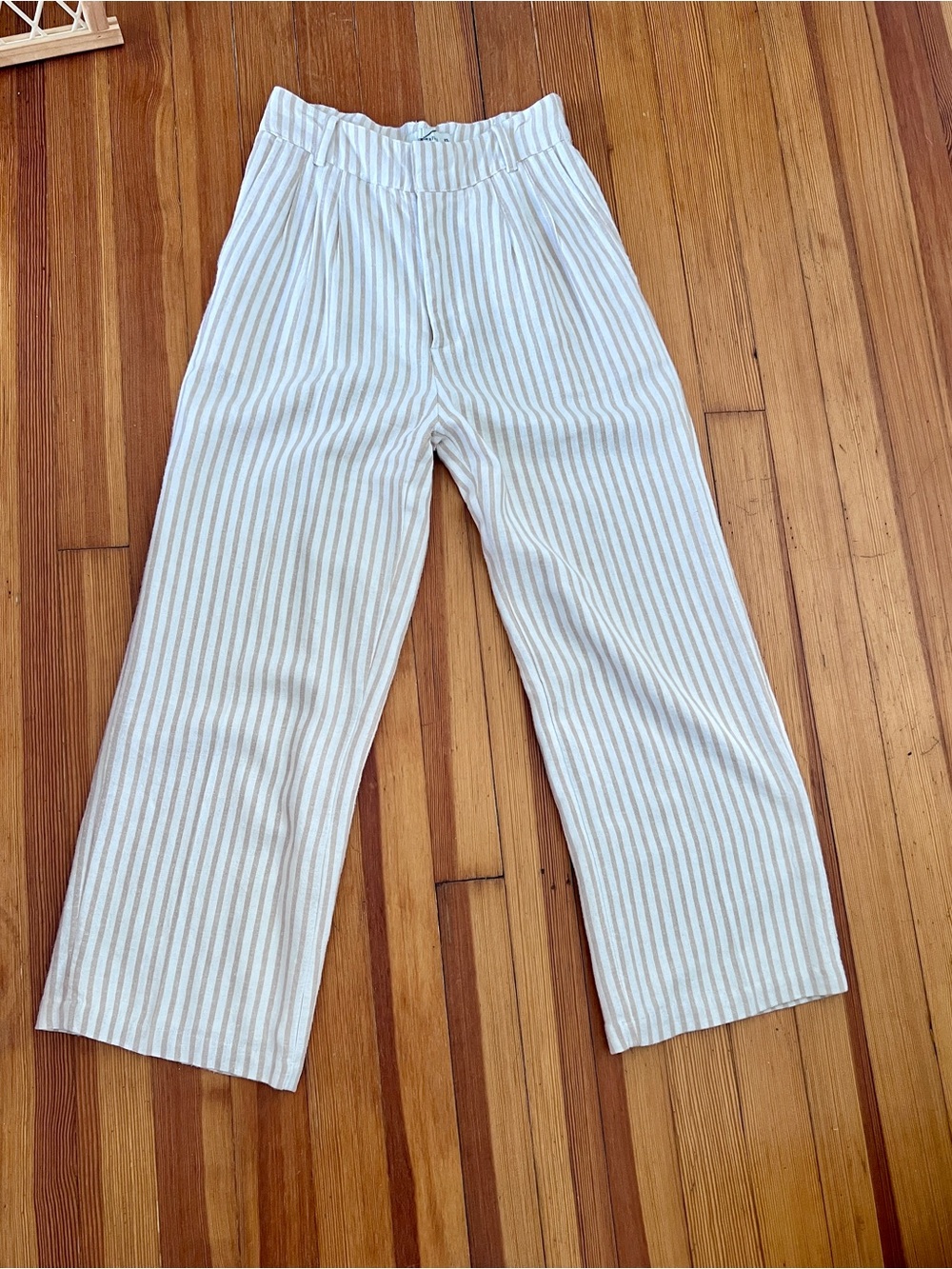 Abercrombie & Fitch Cream and Tan Striped Wide-Leg Chinos